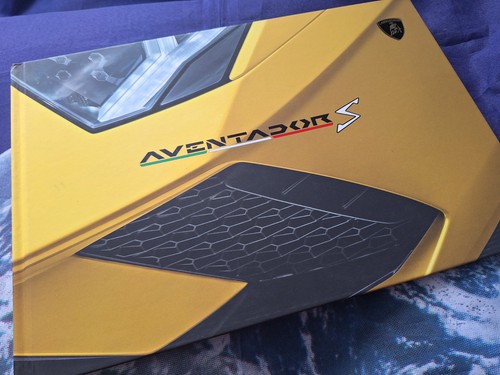 Brochure rigida lamborghini - rigida,