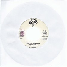 HOOTCHIE COOTCHIE (Huci-Cuci) # D.D. SOUND - ANGELO BLU # GEPY & GEPY - Juke Box