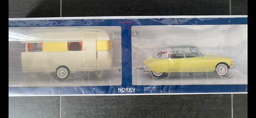 Citroen yellow caravan - ds,