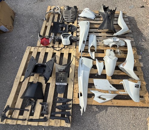 Kit carene plastiche honda - carene,