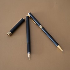 Aurora Hastil Black lacquer