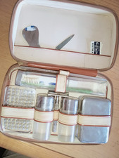 NECESSAIRE UOMO CON RASOIO +