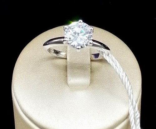 Anello solitario in - ,