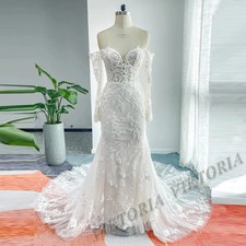 Attraenti abiti da sposa a sirena in tulle con lacci a cuore pieghe