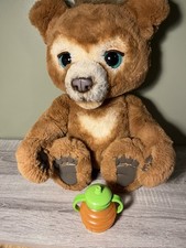 FurReal Cubby l'orso curioso