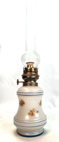 Lampe petrole opaline - lampe, en