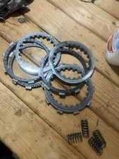 SERIE DISCHI FRIZIONE TOP RACING CON MOLLE A CARICO MAGGIORE AM6 Hm Fantic Beta