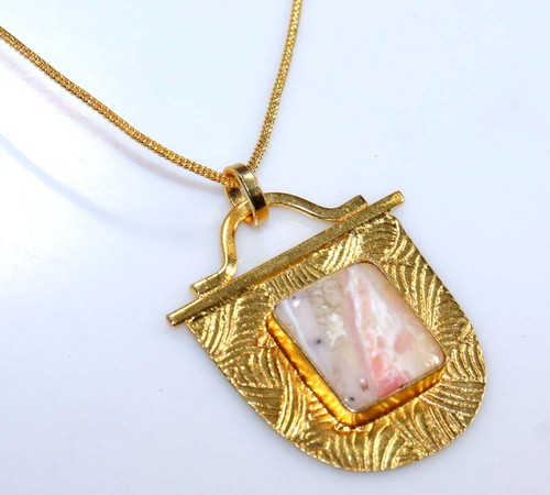 Collana opale rosa peruviano
