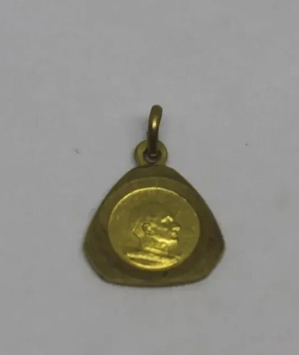 Insolita medaglia sacra