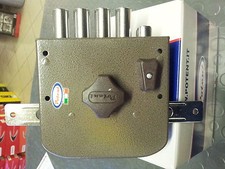 SERRATURA DI SICUREZZA A POMPA  TRIPLICE POTENT CON SCROCCO PER PORTA INGRESSO 