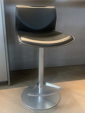 Sgabello girevole regolabile