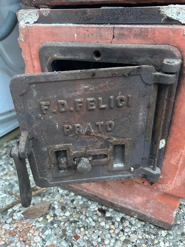 Stufa terracotta felice - in,