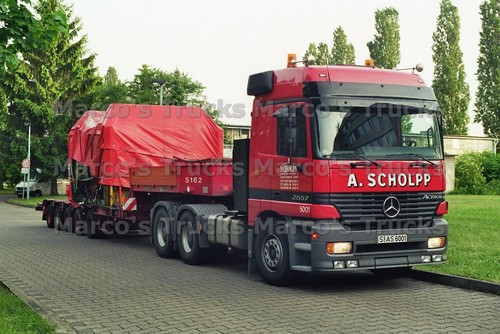 Foto camion mercedes benz - foto,