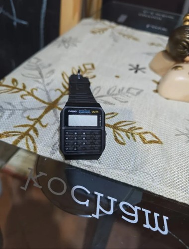 Orologio digitale calcolatrice