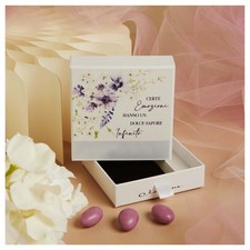 Scatola confettata fiori lilla