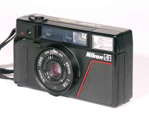 Nikon l35 point shoot - point,