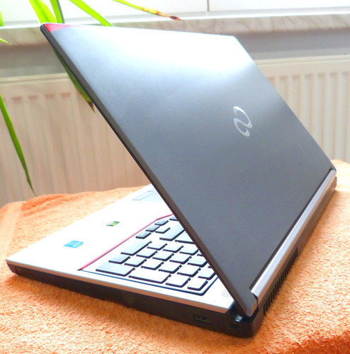 Fujitsu h730 elite workstation - h730,