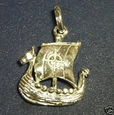 NAVE VICHINGA CON CROCE