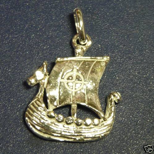 Nave vichinga con croce - nave,