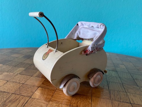 Vecchio passeggino legno - vecchio,