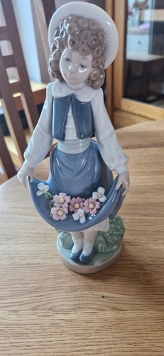 Statuina porcellana nao di - in,