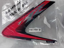 EMBLEMA CUPOLINO SINISTRO  YAMAHA  TZRcc50  AN.2006-2007 COD.5WX-F8390-80 NUOVO