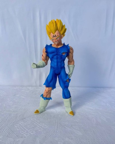 Figure dragon ball majin - dragon,