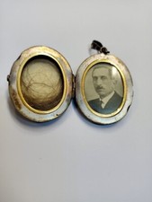 Antico ciondolo portafoto