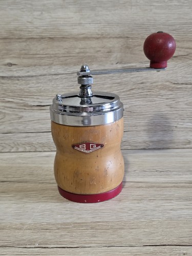 Vecchio macinino caffè g - caffÈ, b.g