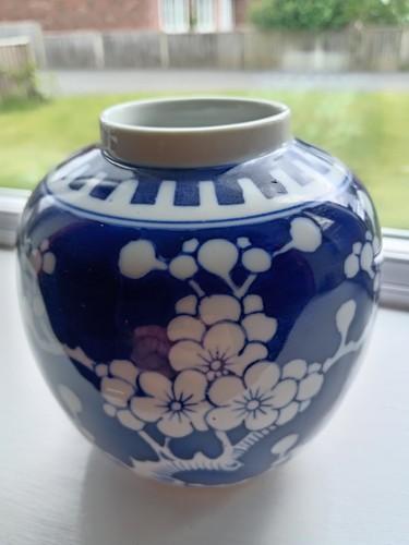 Vaso blu bianco - e, di