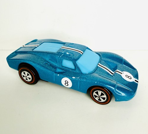 Hot wheels 2006 red line - hot,