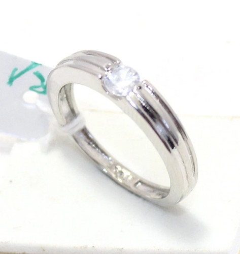 Anello solitario fascia