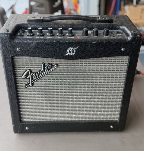 Fender mustang amplificatore - 1,