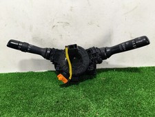 DEVIOLUCI TOYOTA YARIS ANNO 2010. 0D081 17F572