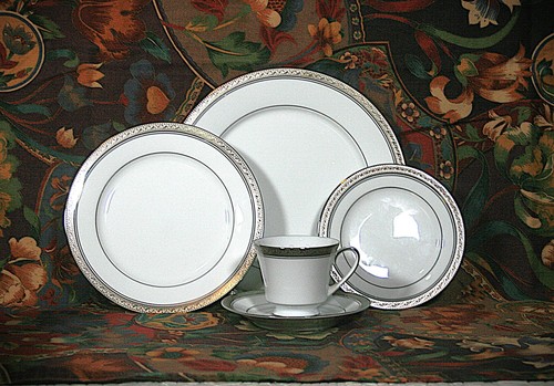Noritake crestwood platinum - noritake,
