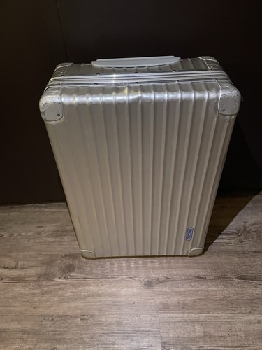 Rimowa opal cabin pre - |, lvmh