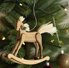 Cavallo a dondolo in legno