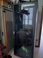 Armadio rack per server 42U, sportello in vetro, con ventole di raffreddamento.