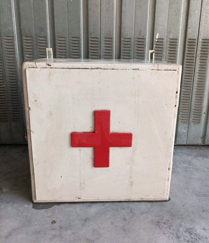 Mobiletto delle medicine - 🚑,