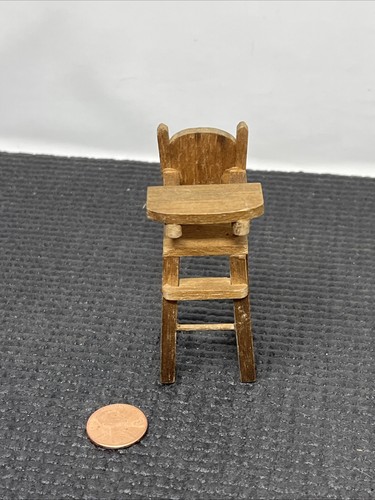 Seggiolone legno miniatura - in,