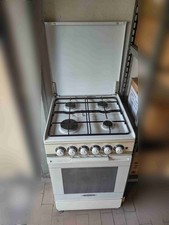 Cucina A Gas 4 Fuochi A Metano Con Forno