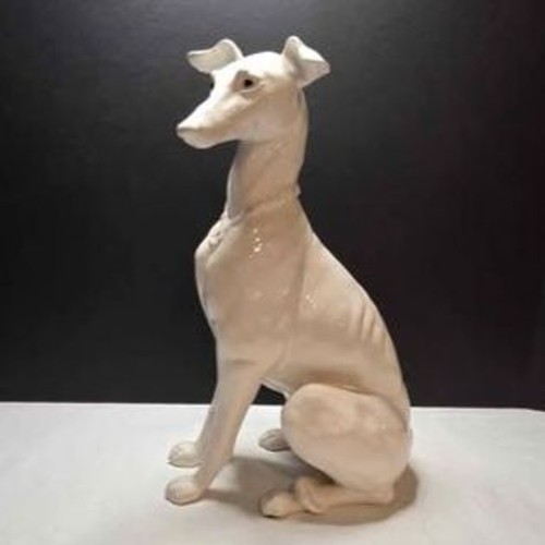 Statua frusta levriero