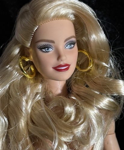 Barbie bambola bionda modello
