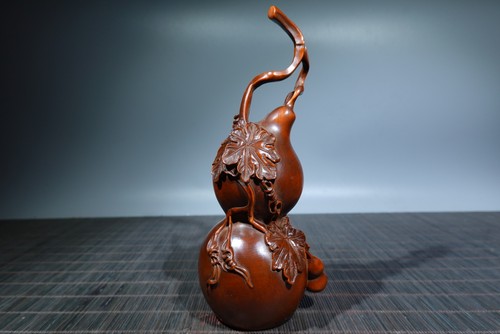 Scultura ramo foglia zucca