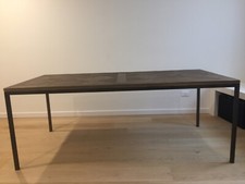 Tavolo Maison du Monde in legno con gambe in metallo, in ottime condizioni 