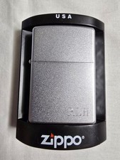 Accendino Zippo 2005 laterale