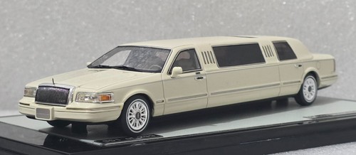 Lincoln town car stretch - town,