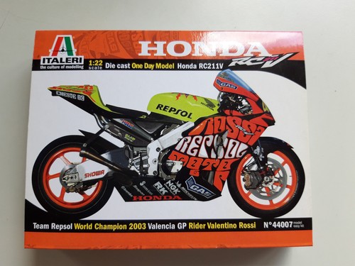 Italeri kit 44007 honda - italeri,