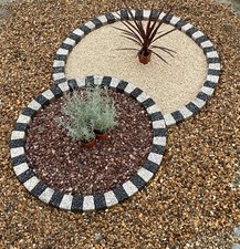  cerchi in granito giardino