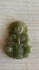 Antico ciondolo amuleto cinese tibetano pietra giadeite verde Buddha